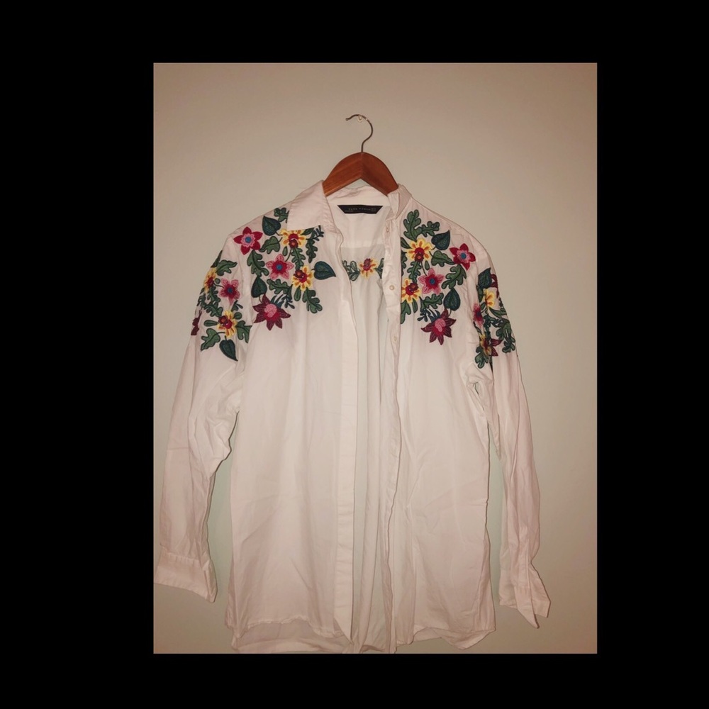 ZARA floral embroidered button-down